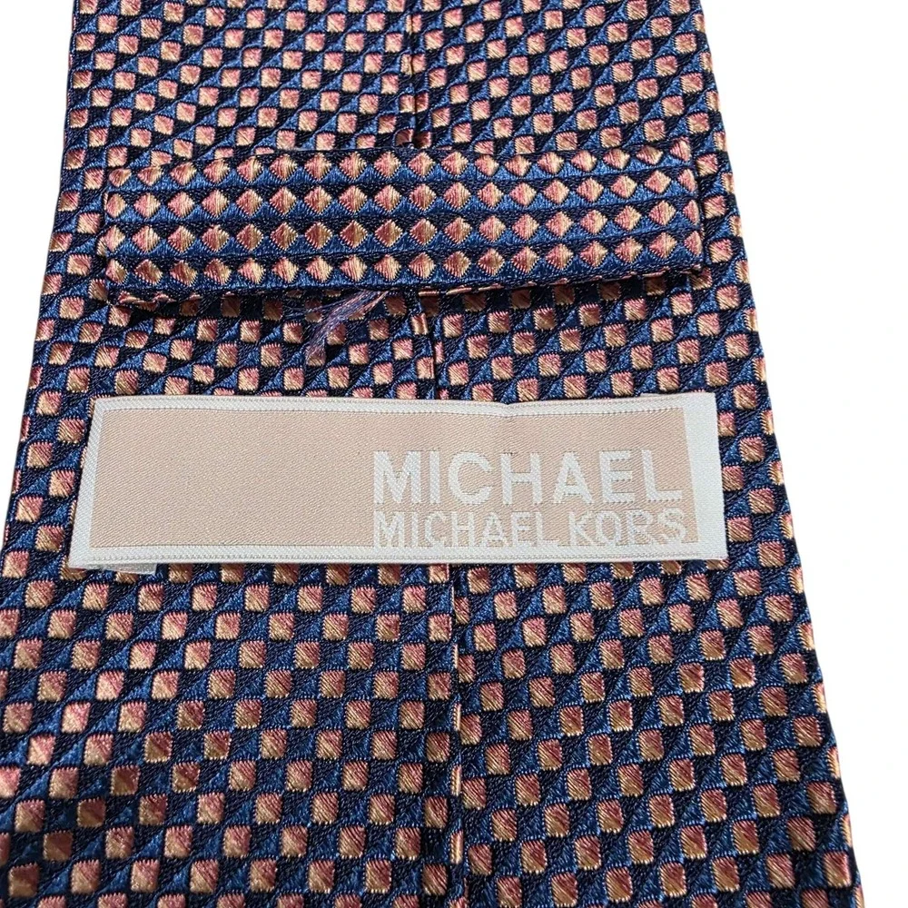 MICHAEL KORS Silk Tie Men Polka Dot Pattern Necktie Navy Pink Dress Preppy Style